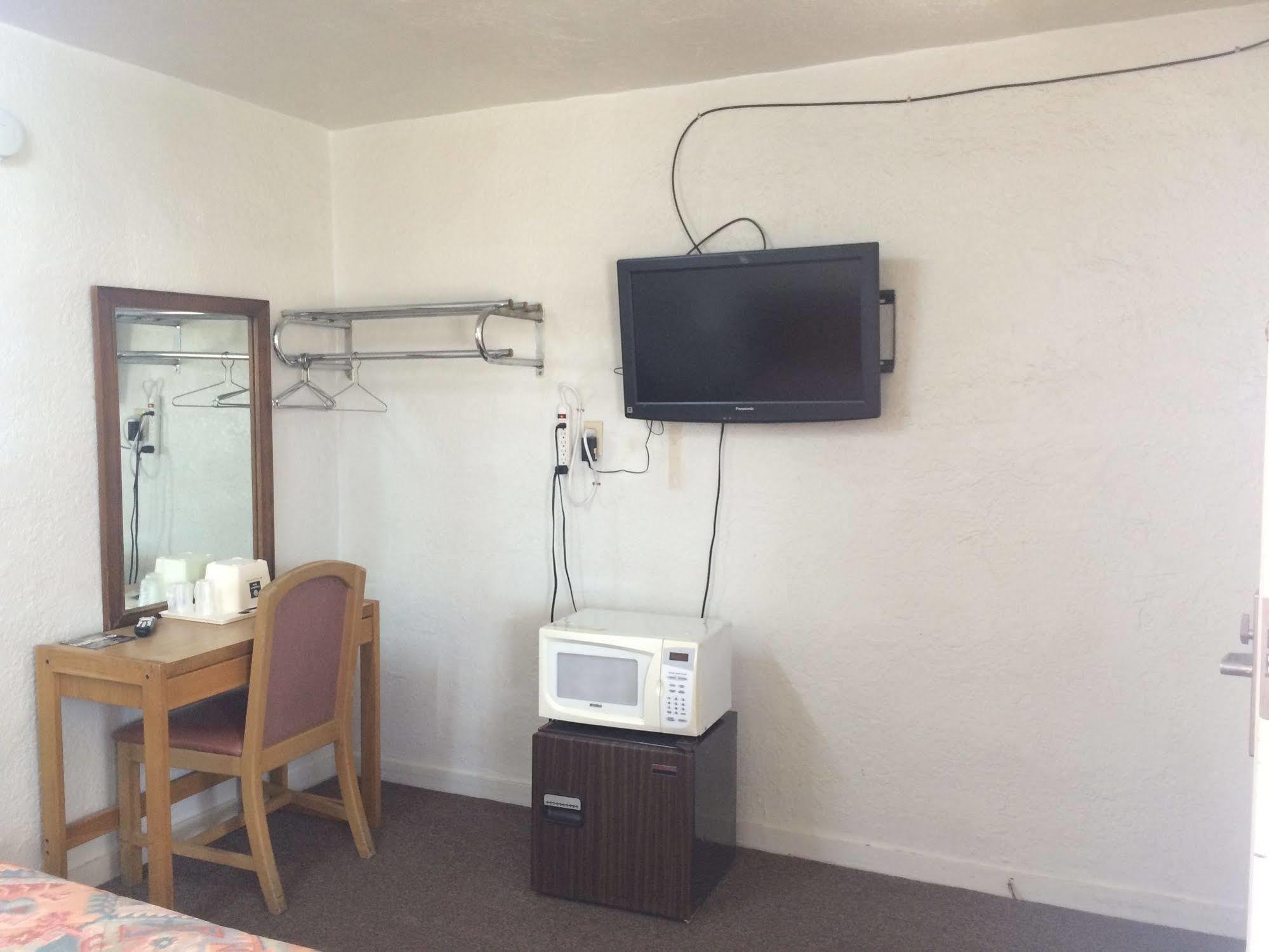 Economy Inn Kingman Exterior photo